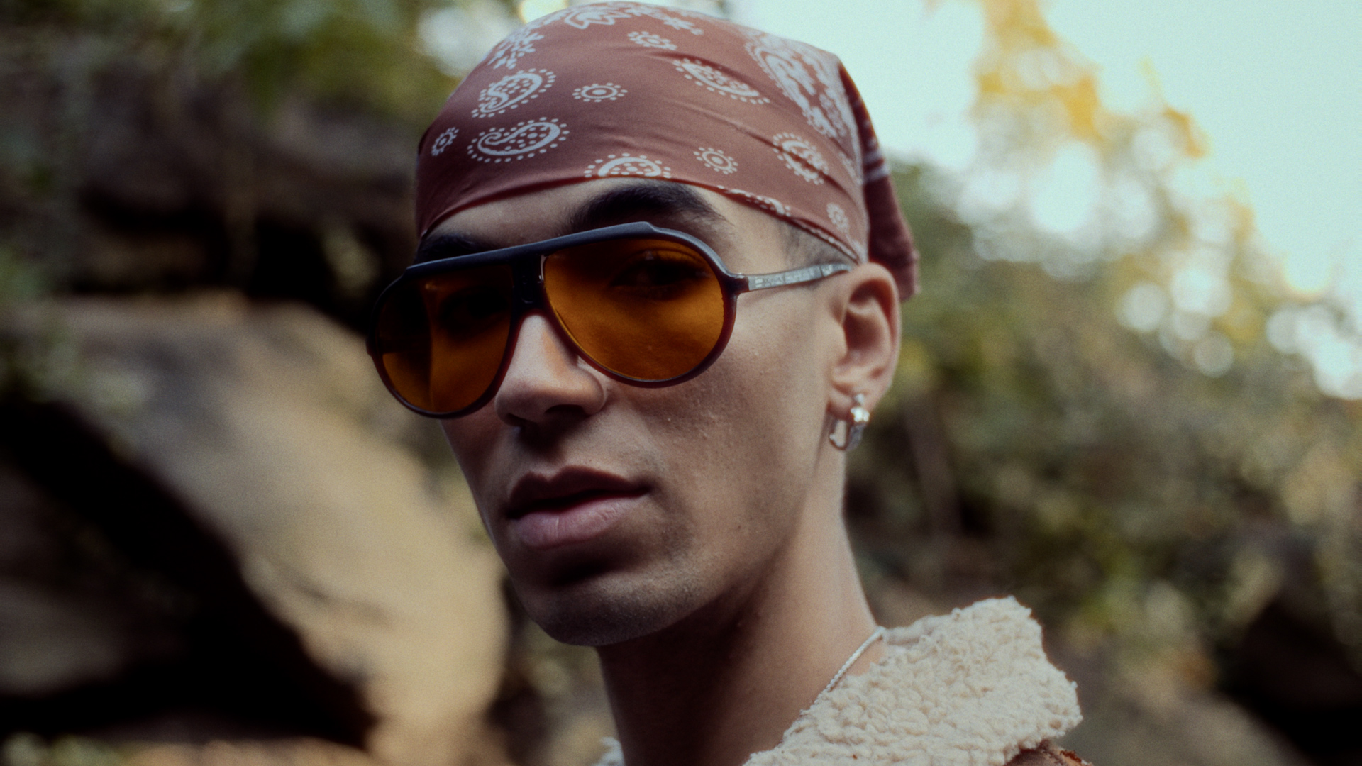 Final Tom Ford Edit with 3D 1080.00_00_06_17.Still005